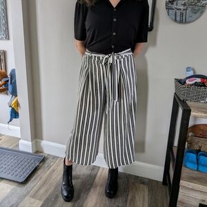 Lightweight Black and White Wide-Leg Pants